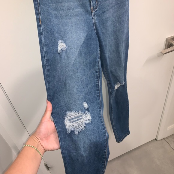 2/$50 Fashion Nova High-Waisted Ripped Skinny Jeans - Picture 4 of 6